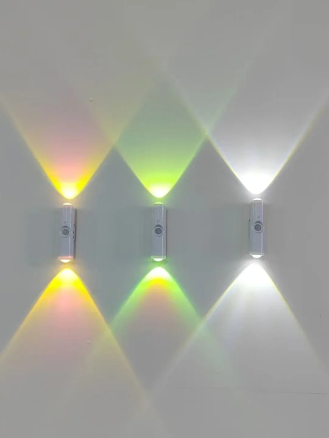 LumaWall™ – Lámpara de Pared LED RGB con Sensor de Movimiento y Carga Magnética